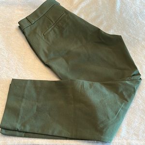 Banana Republic Sloan Curvy Fit Pants. Green size 12.